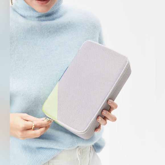 💎 NWT! Rare Rothy’s Large Catchall in Dove Gray - Picture 1 of 16